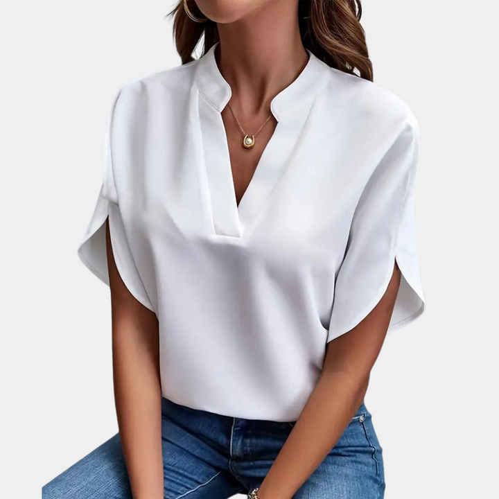 Witte effen dames blouse met v-hals en korte mouw